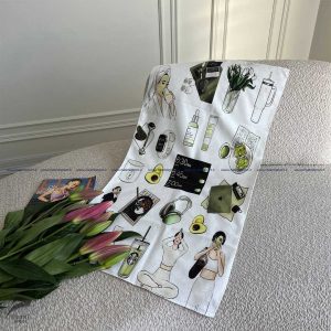 حوله ورزشی سایز بزرگ طرح دار کد 11