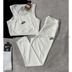 ست نیمتنه و لگ نایکی